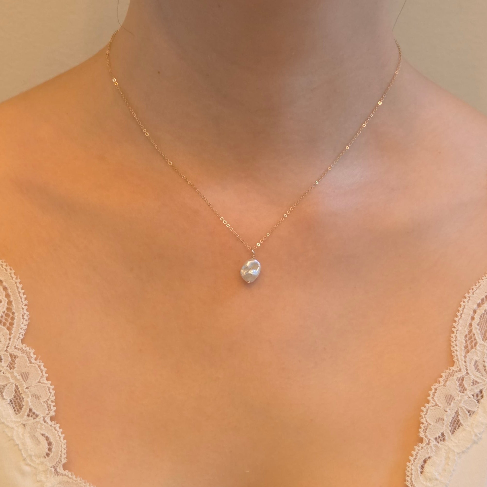 Single Pearl Drop Necklace