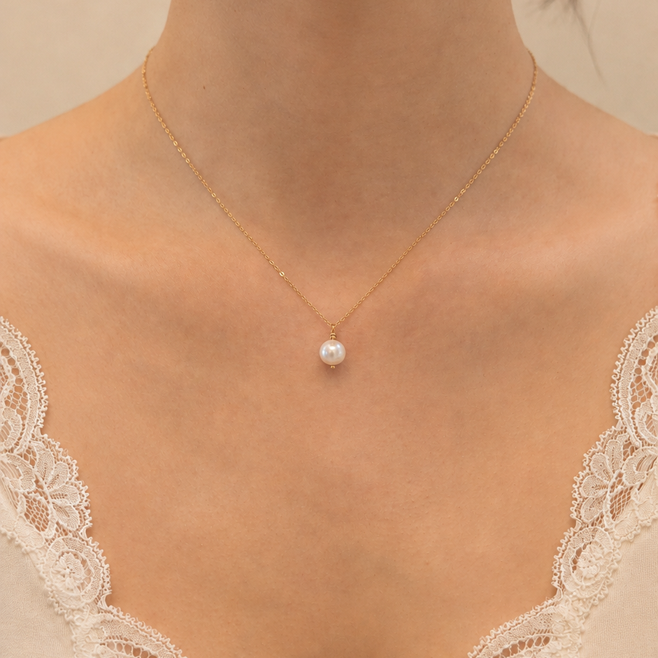 Single Pearl Drop Necklace